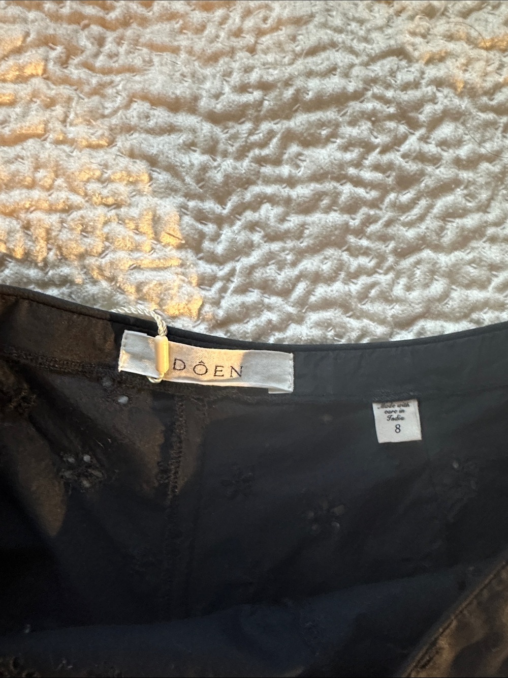 Doen Abre Black Floral Eyelet Cotton Shorts - Size 8 - Picture 3 of 8